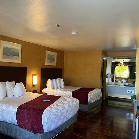Americas Best Value Inn - Phoenix / Ashland Exterior photo